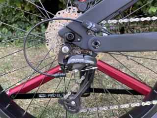 Shimano Altus M370 9 speed