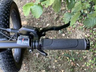 right handlebar with gear changer